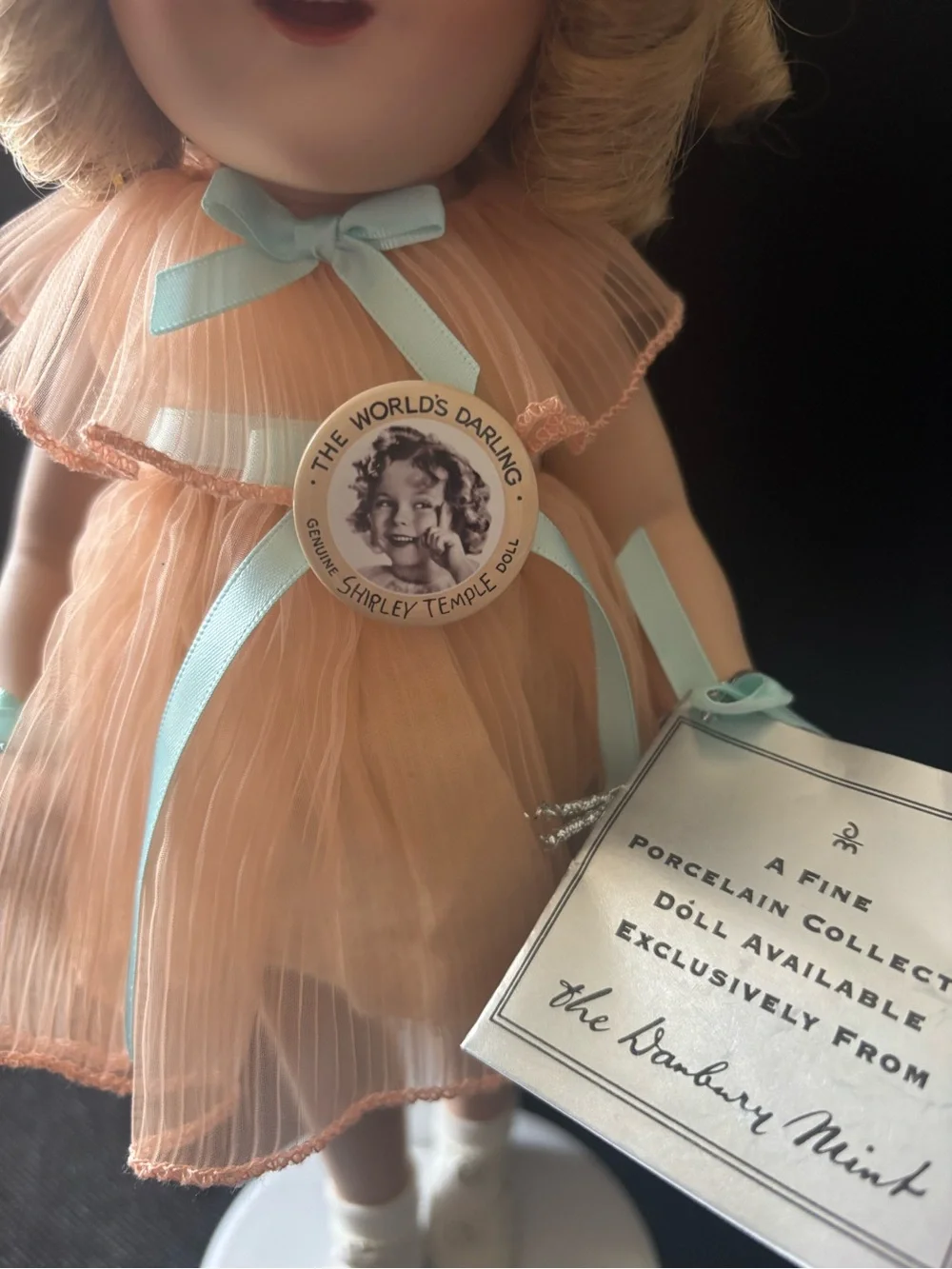 Danbury Mint Shirley Temple Porcelain Doll Peach Pleated Dress.”Worlds Darling”